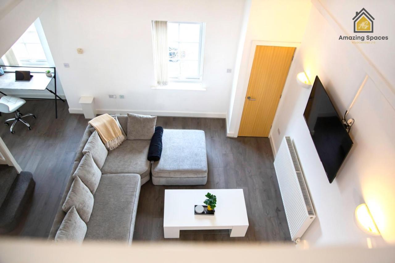 Large Unique 2 Bedroom Duplex Apartment With Private Parking & Free Wifi - Vat Qualifying By Amazing Spaces Relocations Ltd Warrington Exterior foto