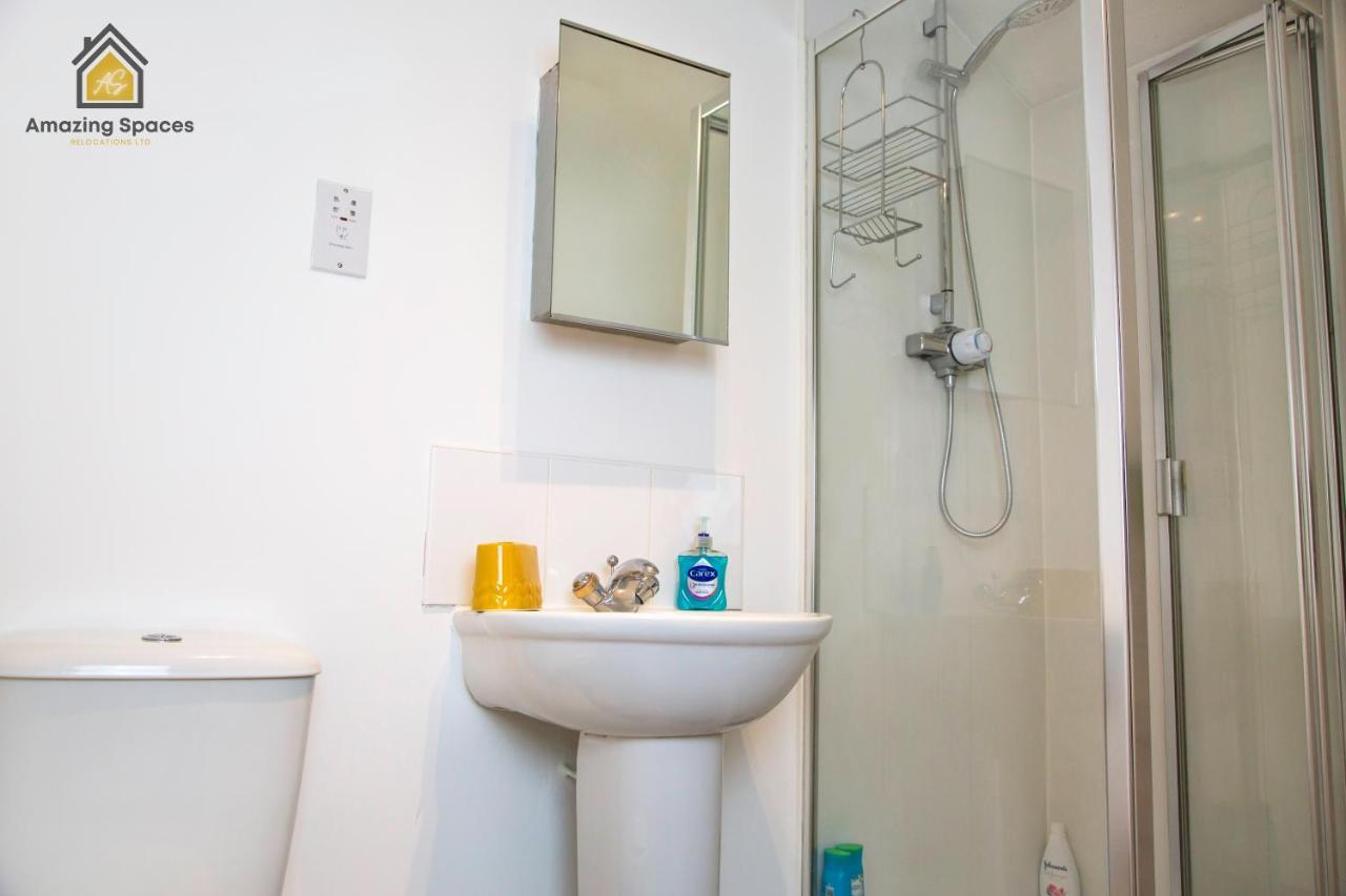 Large Unique 2 Bedroom Duplex Apartment With Private Parking & Free Wifi - Vat Qualifying By Amazing Spaces Relocations Ltd Warrington Exterior foto