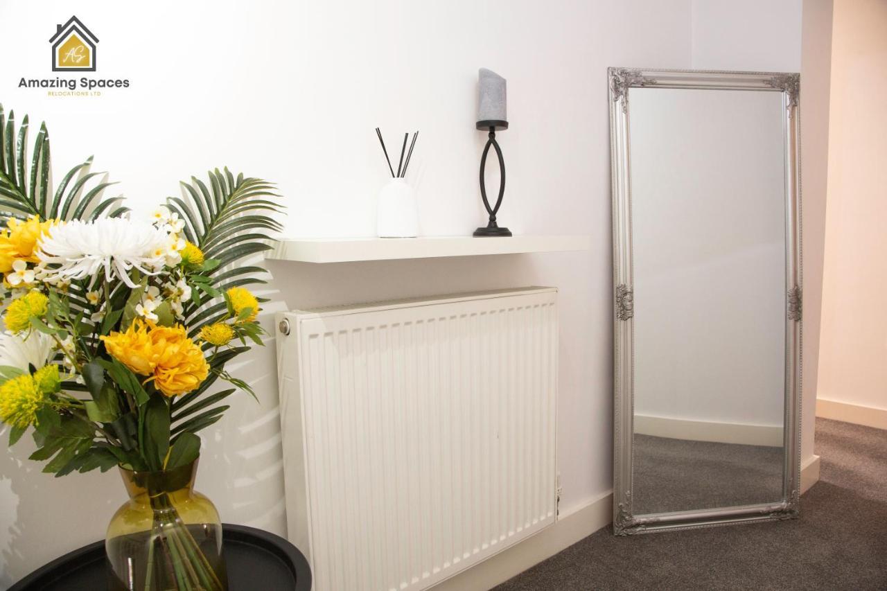 Large Unique 2 Bedroom Duplex Apartment With Private Parking & Free Wifi - Vat Qualifying By Amazing Spaces Relocations Ltd Warrington Exterior foto